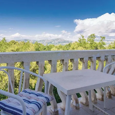 With Sea View I Apartman Sreser