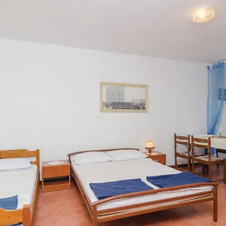 With Sea View I Apartman Sreser